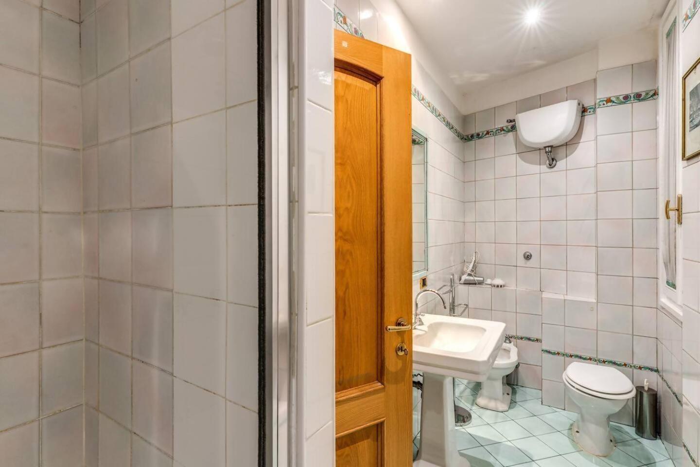 Cozy Flat In Trevi Fountain Lägenhet Rom Exteriör bild