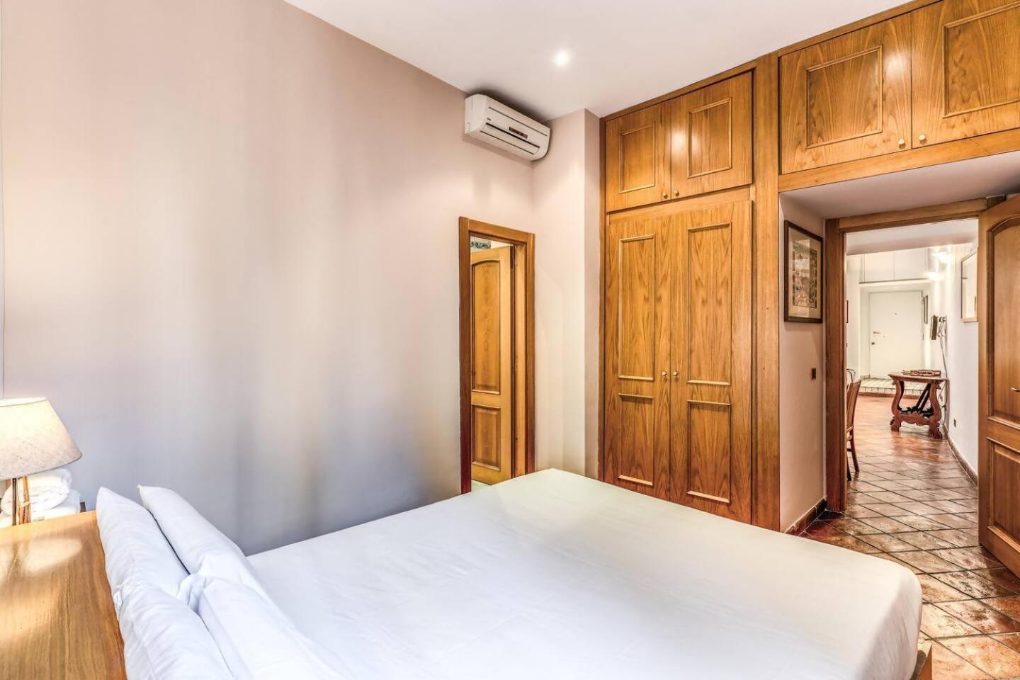 Cozy Flat In Trevi Fountain Lägenhet Rom Exteriör bild