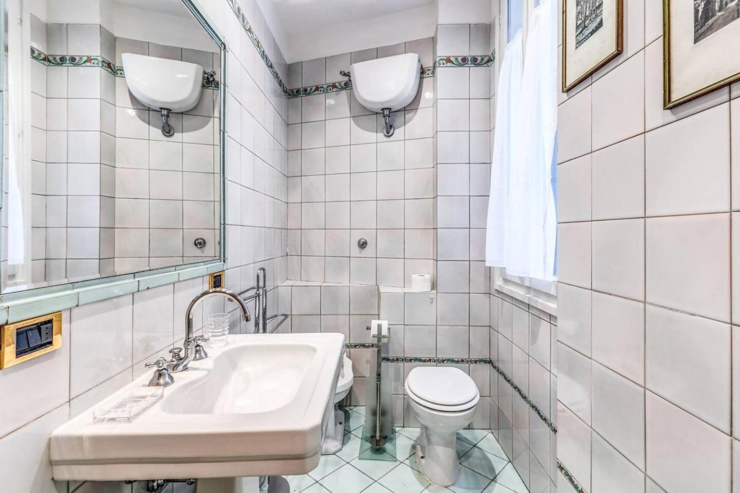 Cozy Flat In Trevi Fountain Lägenhet Rom Exteriör bild