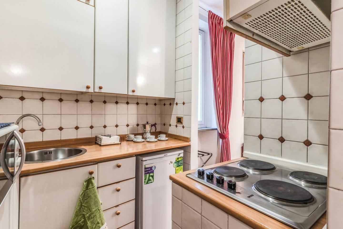 Cozy Flat In Trevi Fountain Lägenhet Rom Exteriör bild